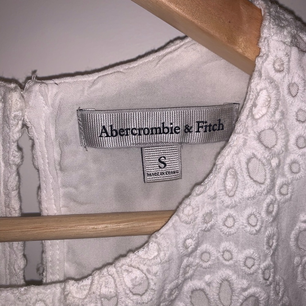 white top - Picture 5 of 6
